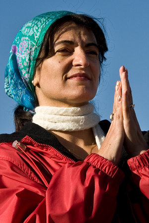 200: Shirin Abadian in Prayer